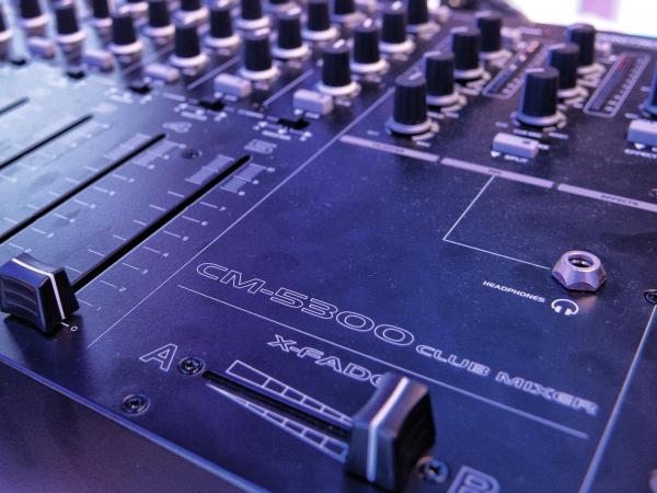 OMNITRONIC CM-5300 Club-Mixer